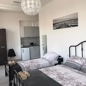 Paola Apartment