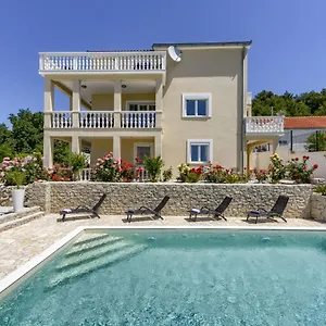 https://haus-lilli.hotelinzadar.com