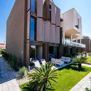 https://dedaj-resort-villa-auri.hotelinzadar.com