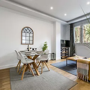 https://homeabroad-apartments-alameda-colon.es-andalucia.com